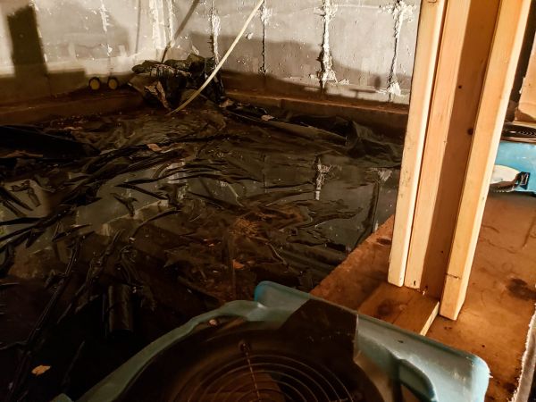 Crawlspace Water Cleanup in Leland